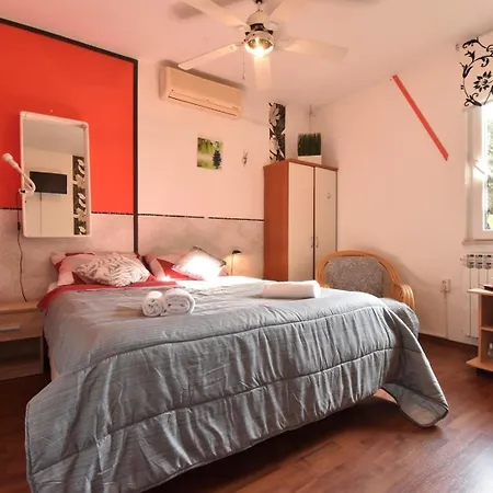 Apartment With Wifi - 26936 Medulin